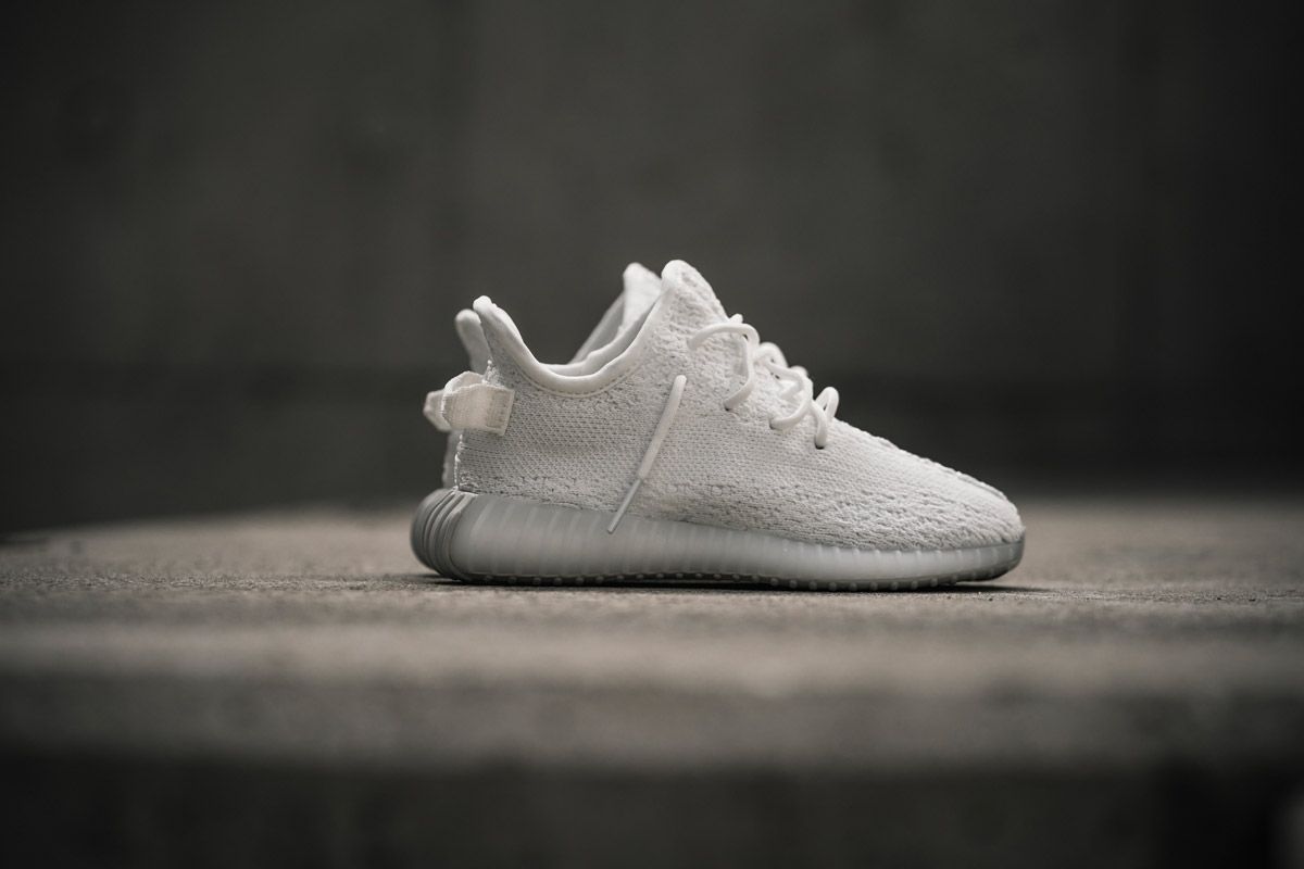 アディダス オリジナルス イージーブースト 350 V2 トリプルホワイト 14枚目