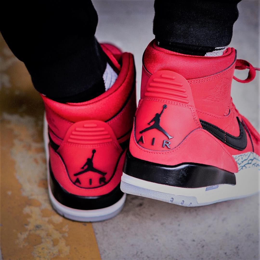 DON C×ナイキ ジョーダンレガシー312 バーシティ レッド 3枚目