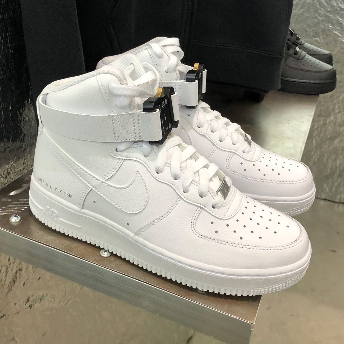 【スニダンで購入可】10/24発売 ALYX × NIKE AIR FORCE 1 HIGH 4COLORS 抽選/定価 /販売店舗まとめ 18枚目