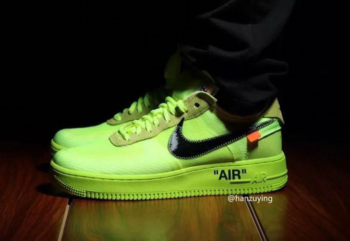オフホワイト×ナイキ エアフォース1 ロー ボルト(OFF-WHITE × NIKE AIR FORCE 1 LOW VOLT)