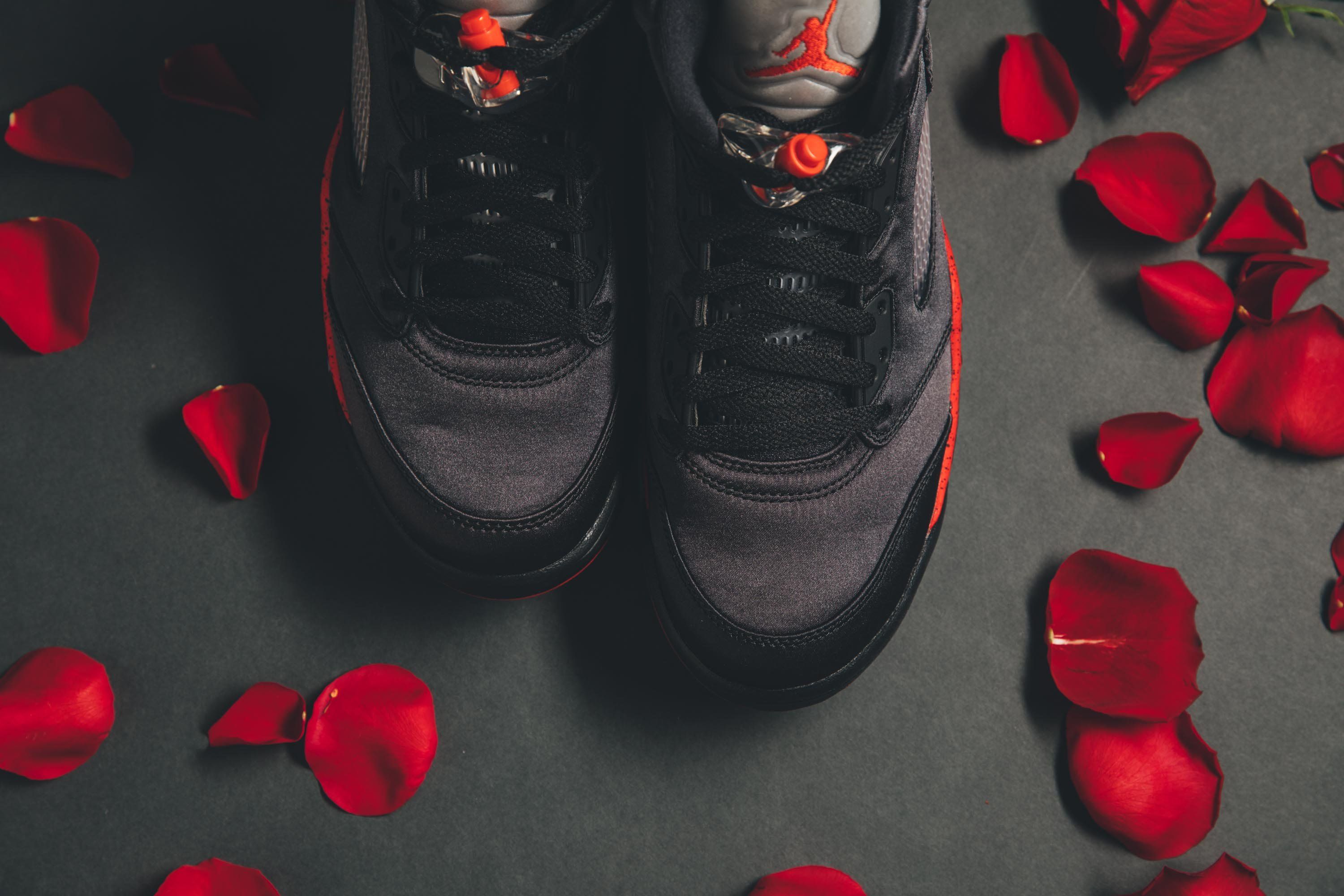 ナイキ エアジョーダン5 サテン ブレッド 3枚目