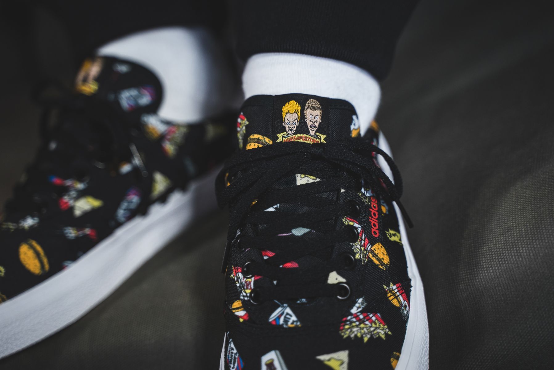 アディダス × ビーバス アンド バットヘッド 3MC 2枚目