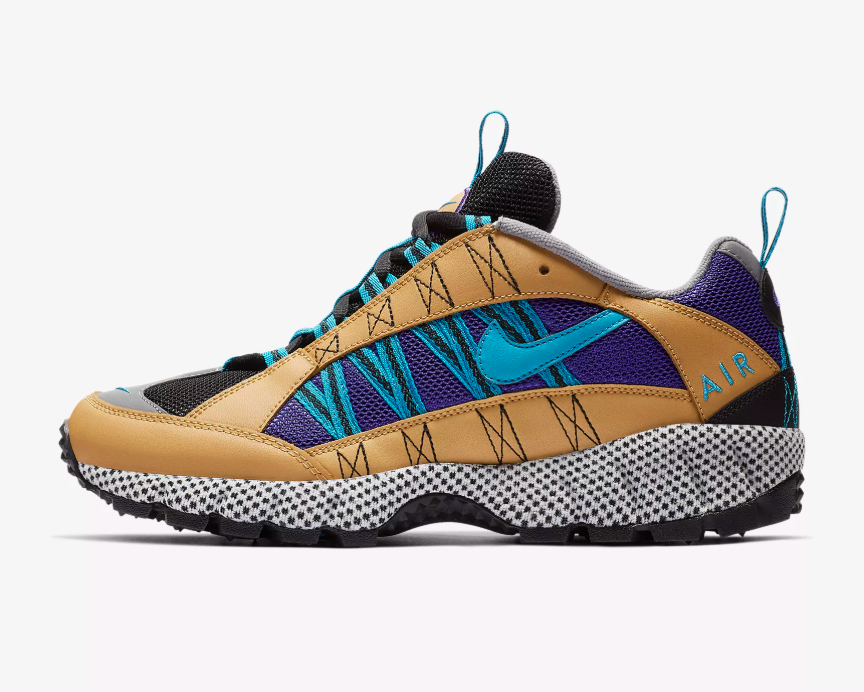 NIKE AIR HUMARA 17 QS