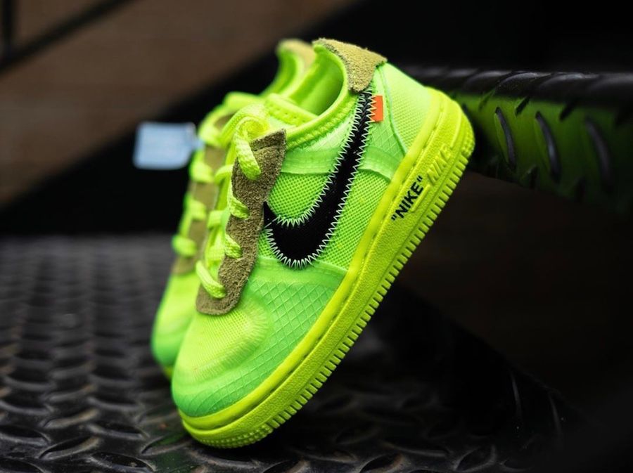 【スニダンで購入可】OFF-WHITE × NIKE AIR FORCE 1 VOLT 13枚目