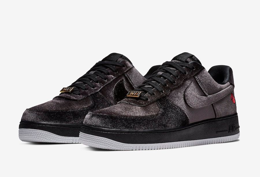 【スニダンで購入可】NIKE AIR FORCE 1 SATIN 3枚目