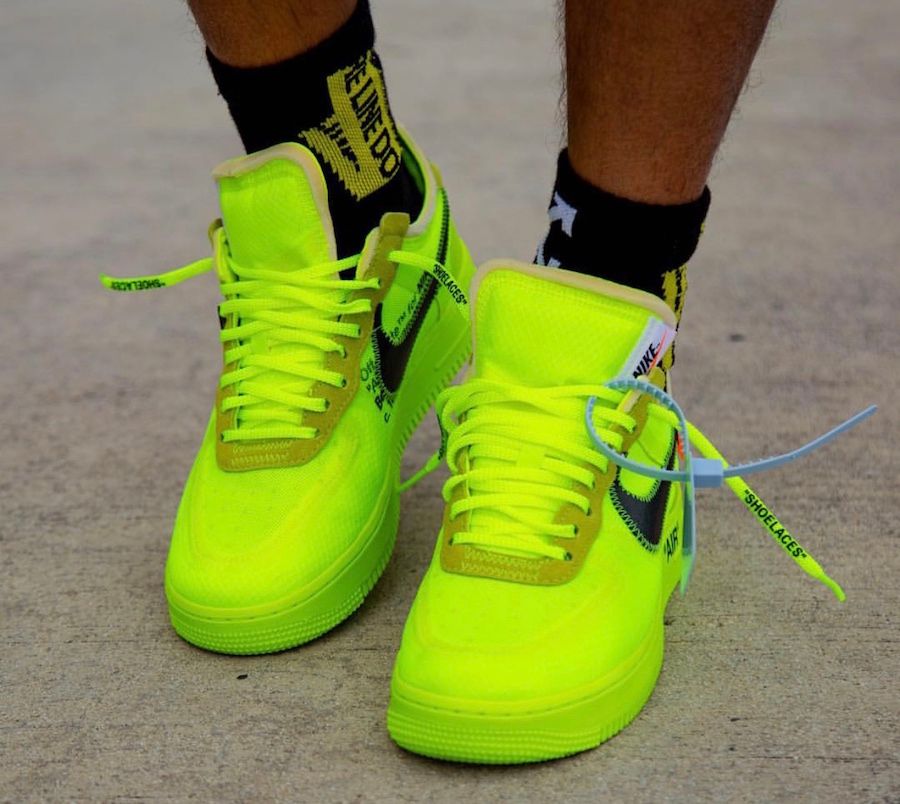 【スニダンで購入可】OFF-WHITE × NIKE AIR FORCE 1 VOLT 7枚目