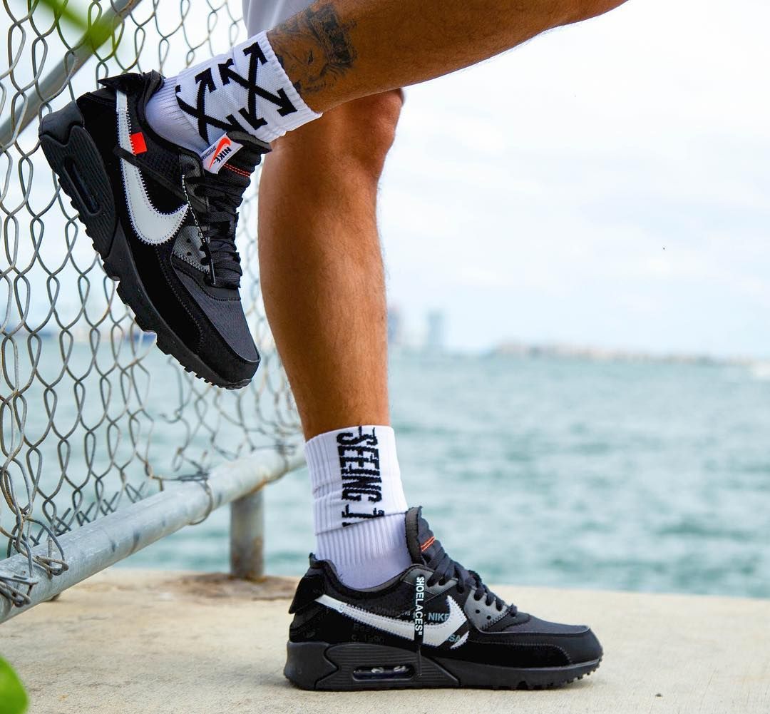 オフホワイト×ナイキ エアマックス90 ブラック/コーン 9枚目