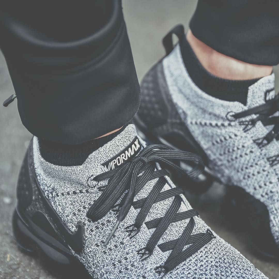 ナイキ エアヴェイパーマックス2.0 オレオ 2枚目