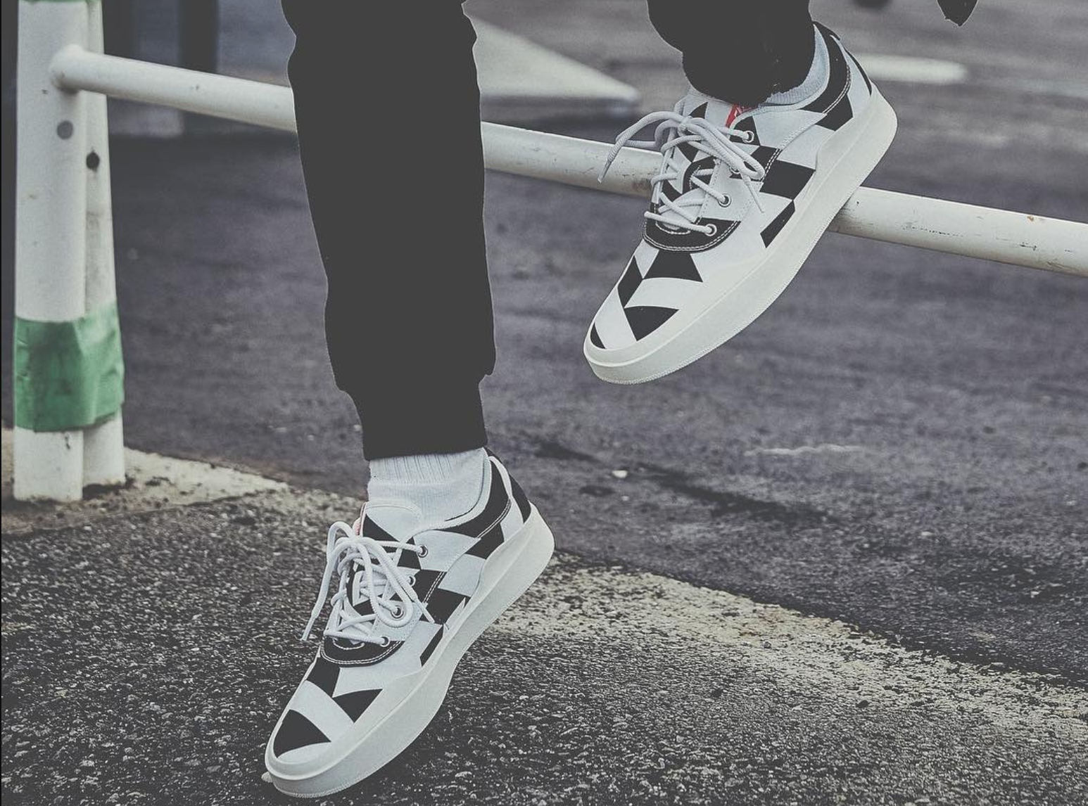 ジョーダン ウェストブルック 0.3 全2色 3枚目