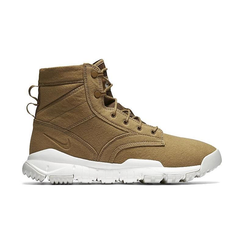 ナイキ SFB 6 キャンバス NSW 1枚目