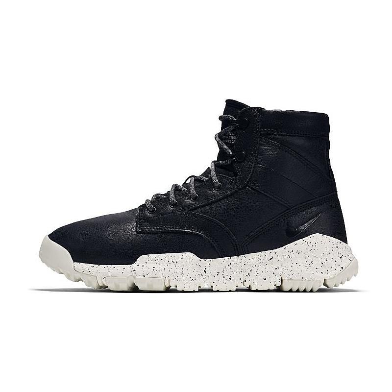 ナイキ SFB 6 NSW ボンバー