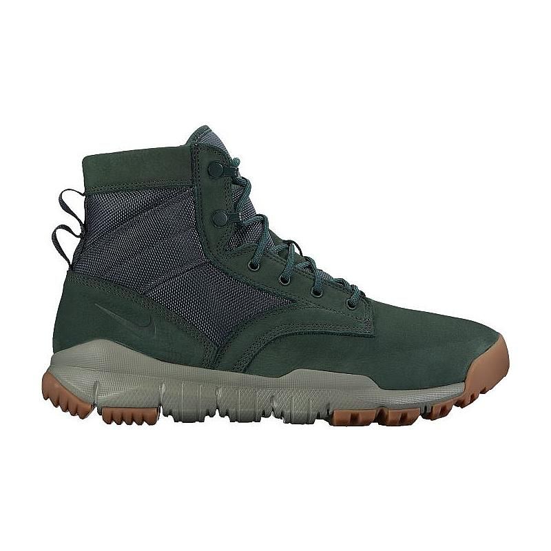 ナイキ SFB 6 NSW レザー ブーツ