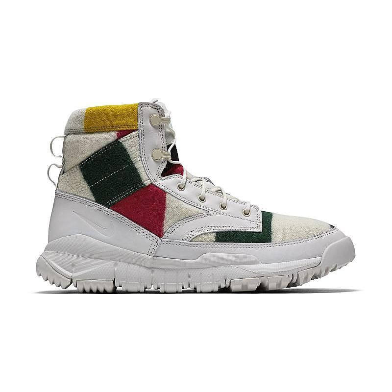 ナイキ SFB レザー 6 NSW NP QS