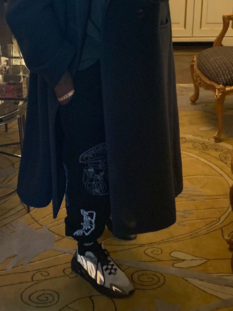 【スニダンで購入可】ADIDAS YEEZY BOOST 700 MNVN "BLACK" 抽選/定価/販売店舗まとめ 19枚目