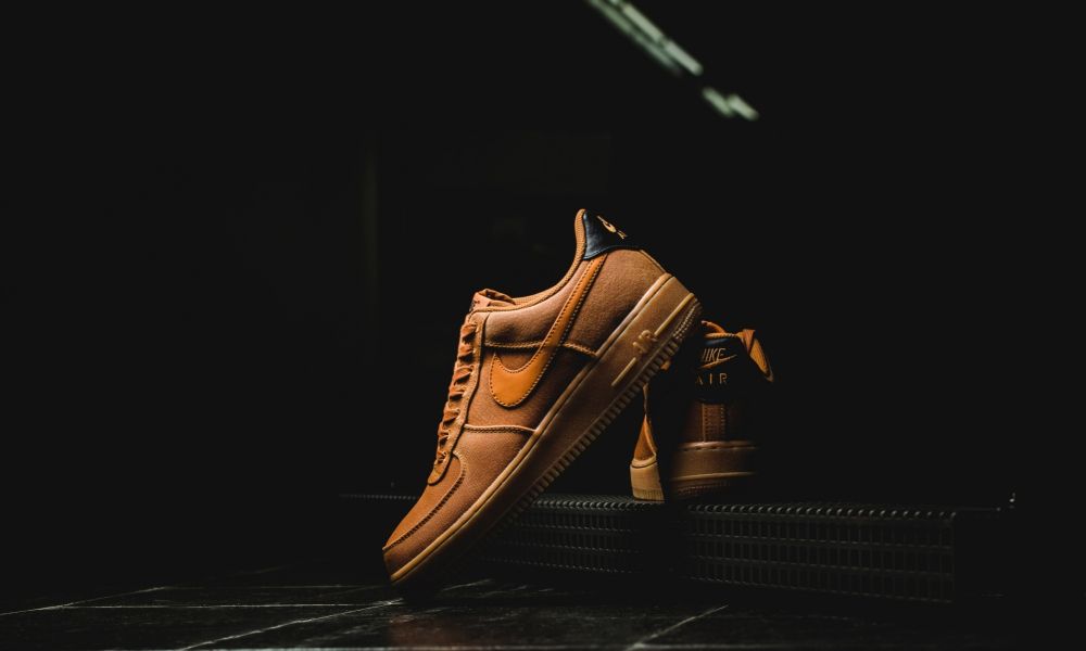 【スニダンで購入可】NIKE AIR FORCE 1 07 LV8 2COLORS 2枚目