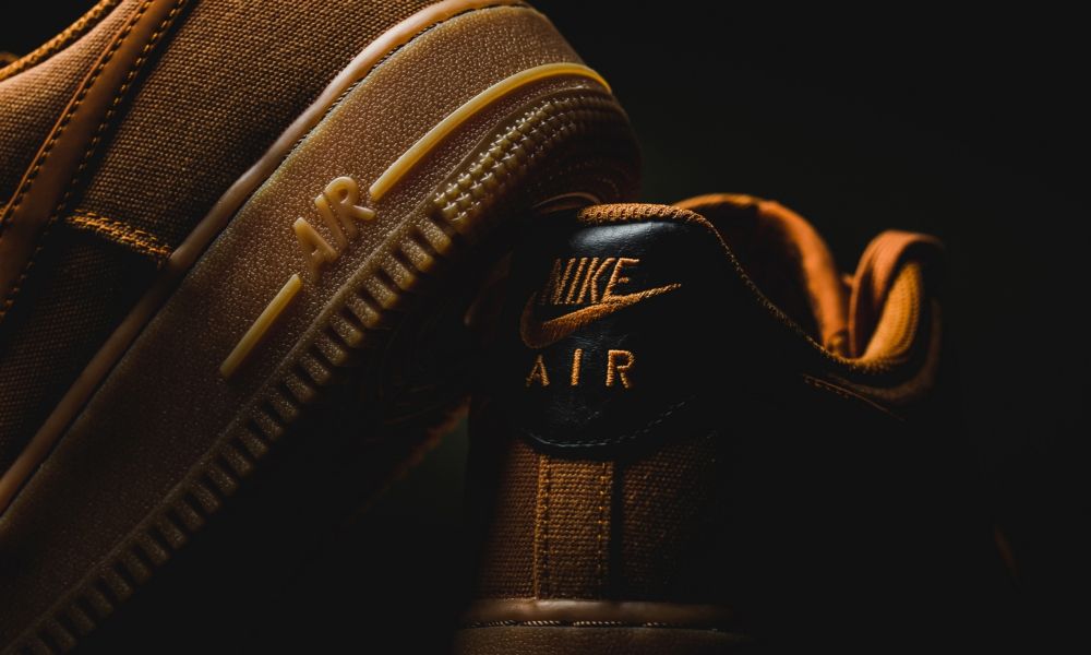 【スニダンで購入可】NIKE AIR FORCE 1 07 LV8 2COLORS 3枚目