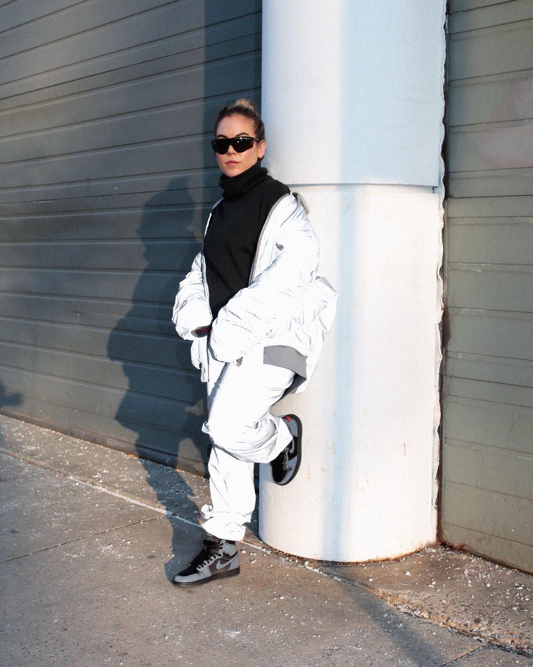 ロックスブラウン × ナイキ エアジョーダン1 レトロハイOG 2枚目