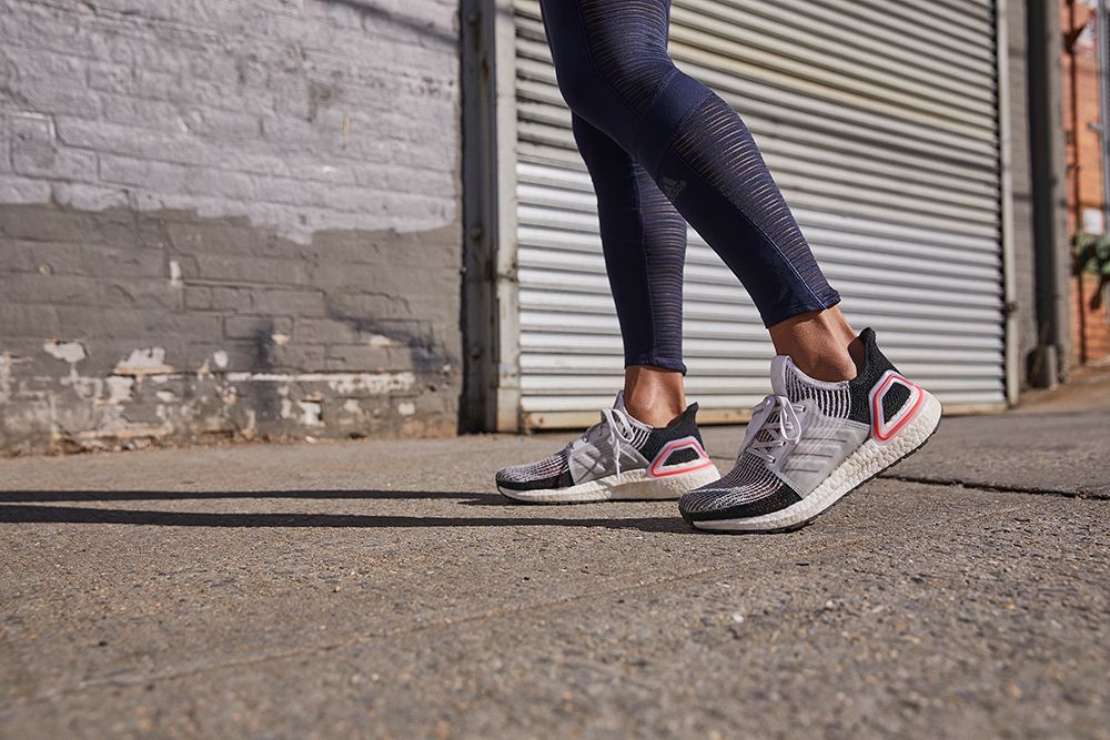 アディダス ウルトラブースト19 レイザーレッド 5枚目