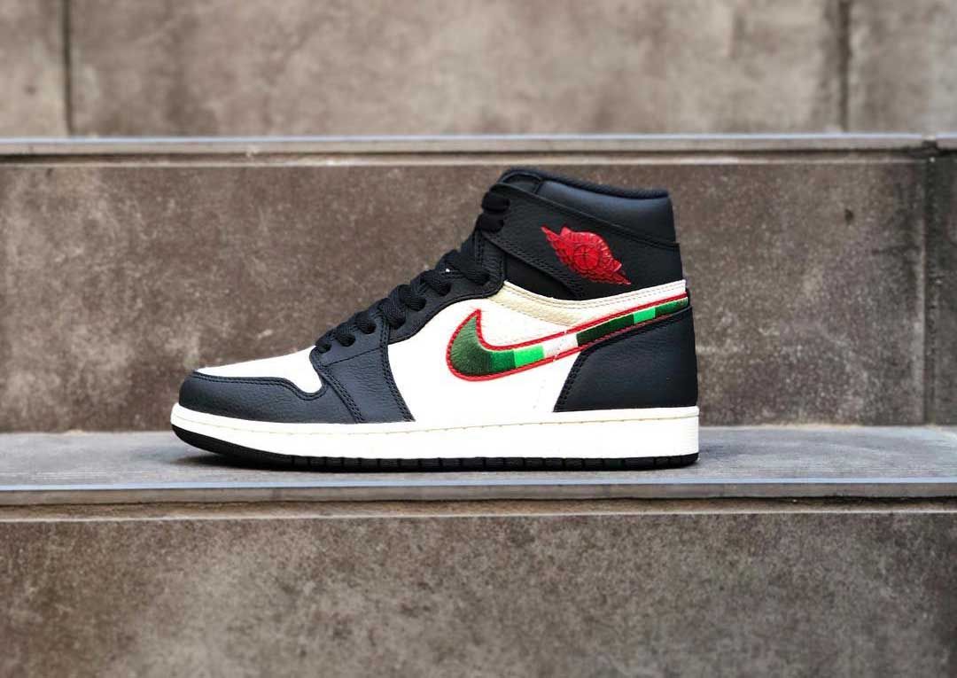 ナイキ エアジョーダン1 レトロ ハイ OG スポーツ イラストレイテッド 2枚目