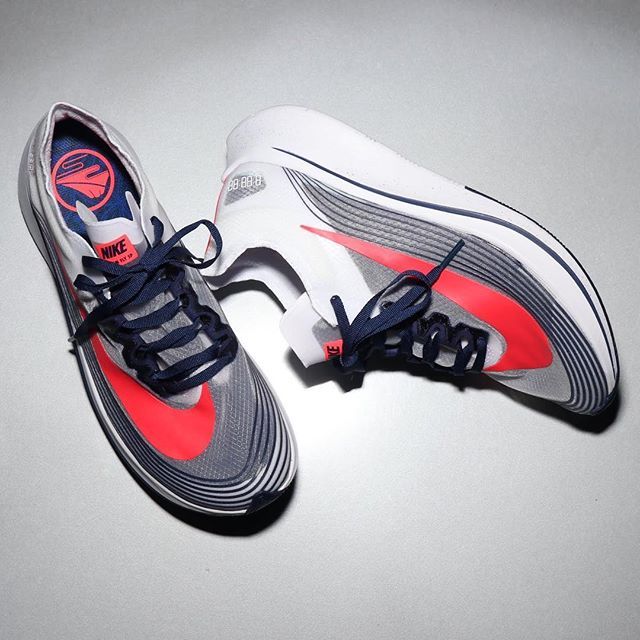 ナイキ ズームフライ SP "フラッシュクリムゾン" 2枚目