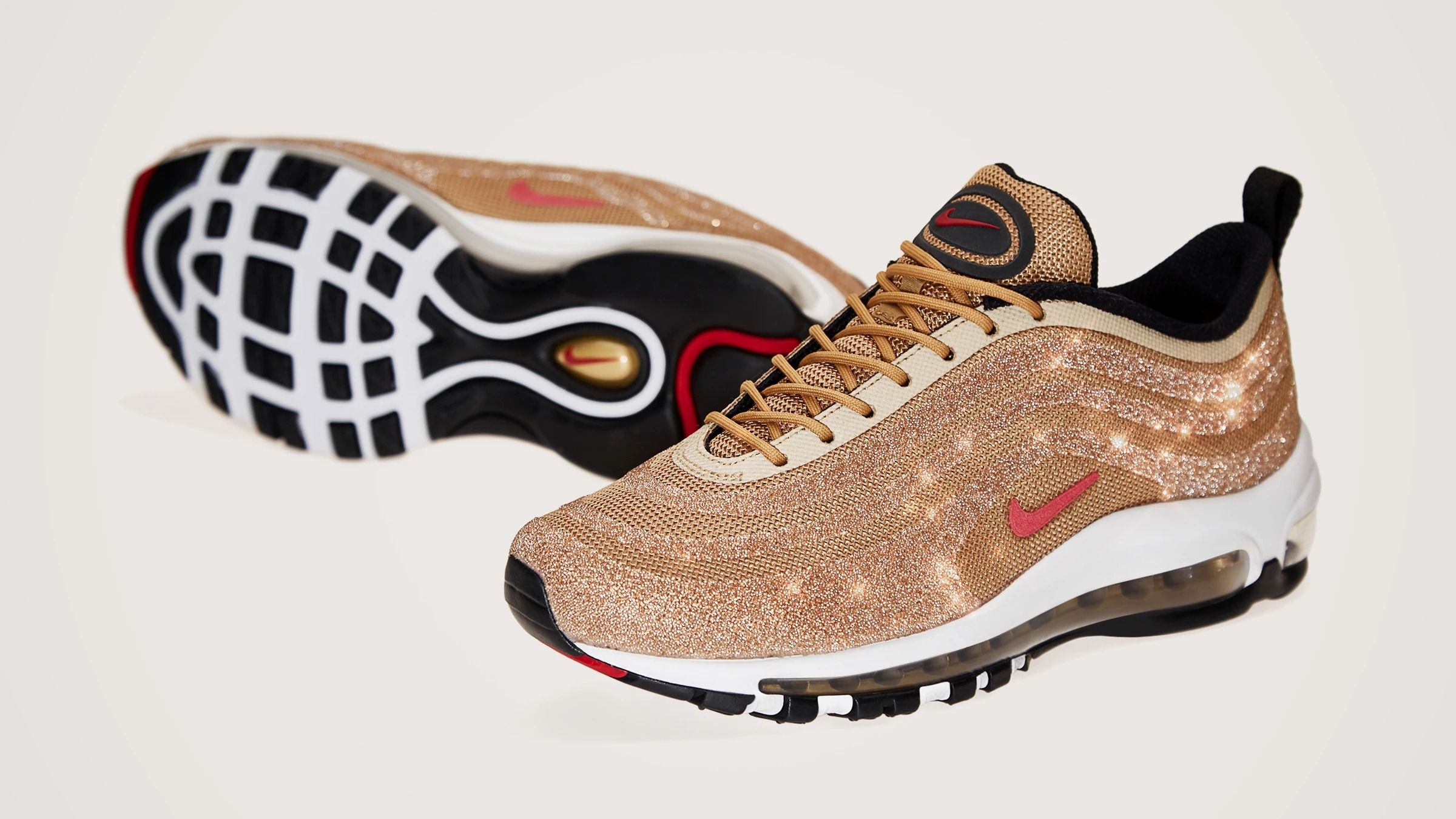 ナイキ エアマックス97 LX スワロフスキー "メタリック ゴールド" 2枚目