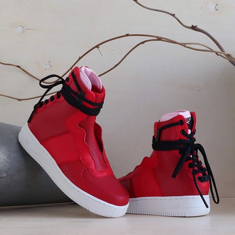 【スニダンで購入可】NIKE WMNS AIR FORCE 1 "REBEL XX GYM RED" 2枚目