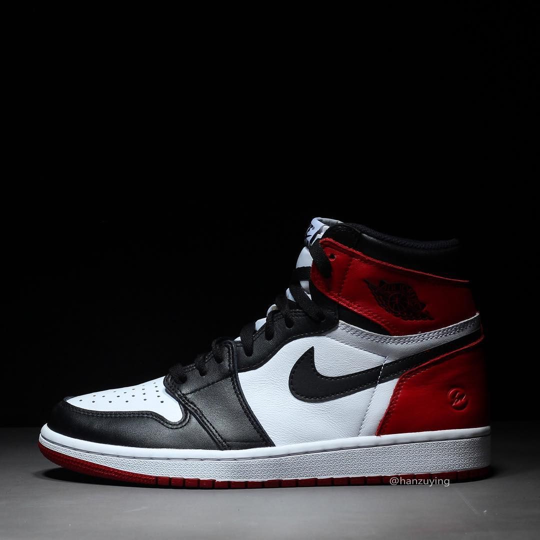 フラグメントデザイン×ナイキ エアジョーダン1 ブラックトゥ 6枚目