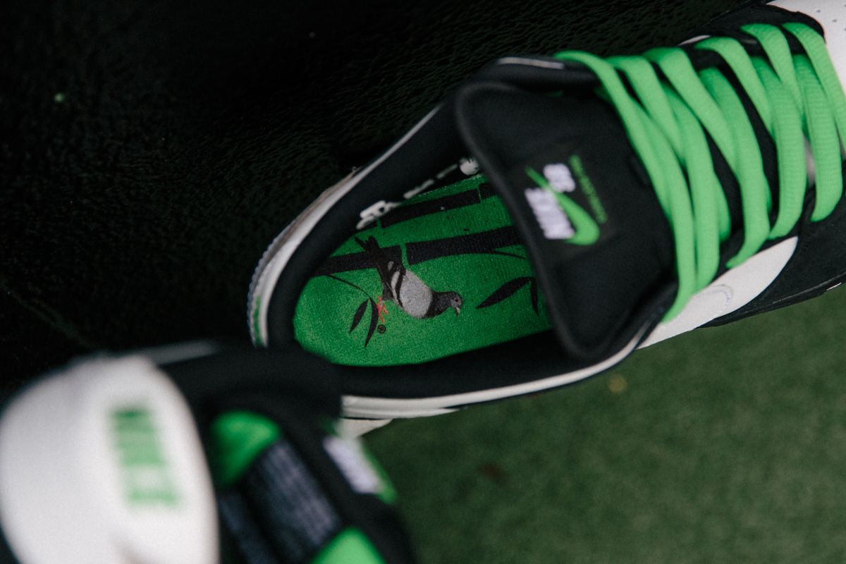 ステイプル×ナイキSB ダンク ロー ピジョン ブラック/ホワイト 11枚目