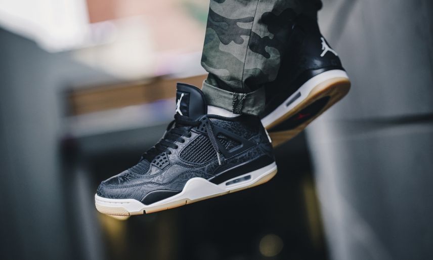 Air jordan 4 retro black laser best sale