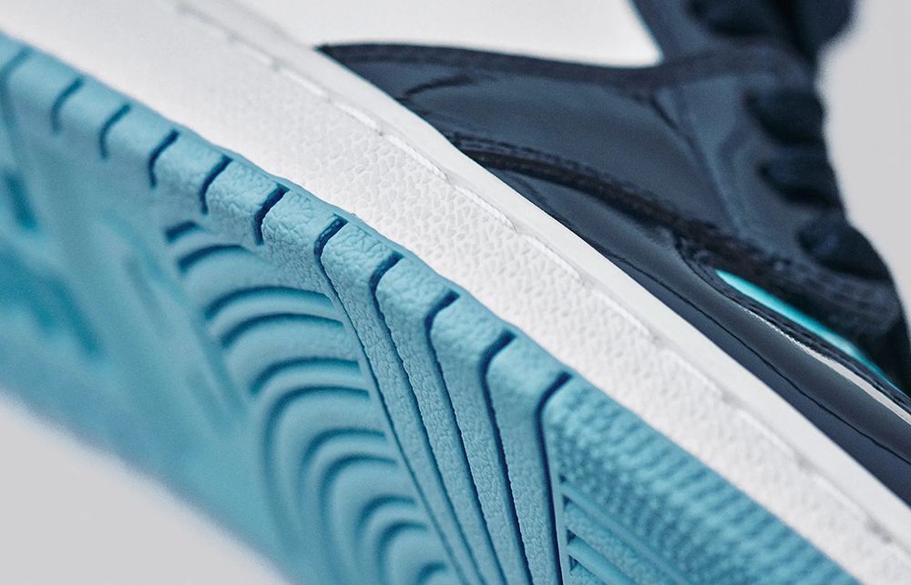 ナイキ ウィメンズ エアジョーダン1 OG UNC パテントレザー 10枚目