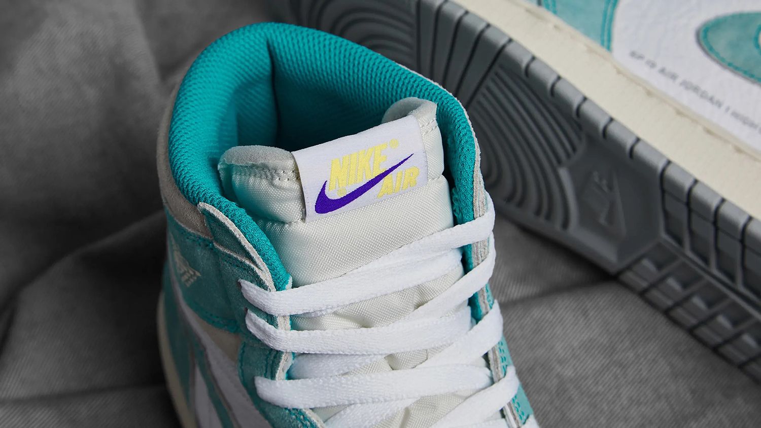 ナイキ エアジョーダン1 レトロ ハイ OG ターボグリーン 10枚目