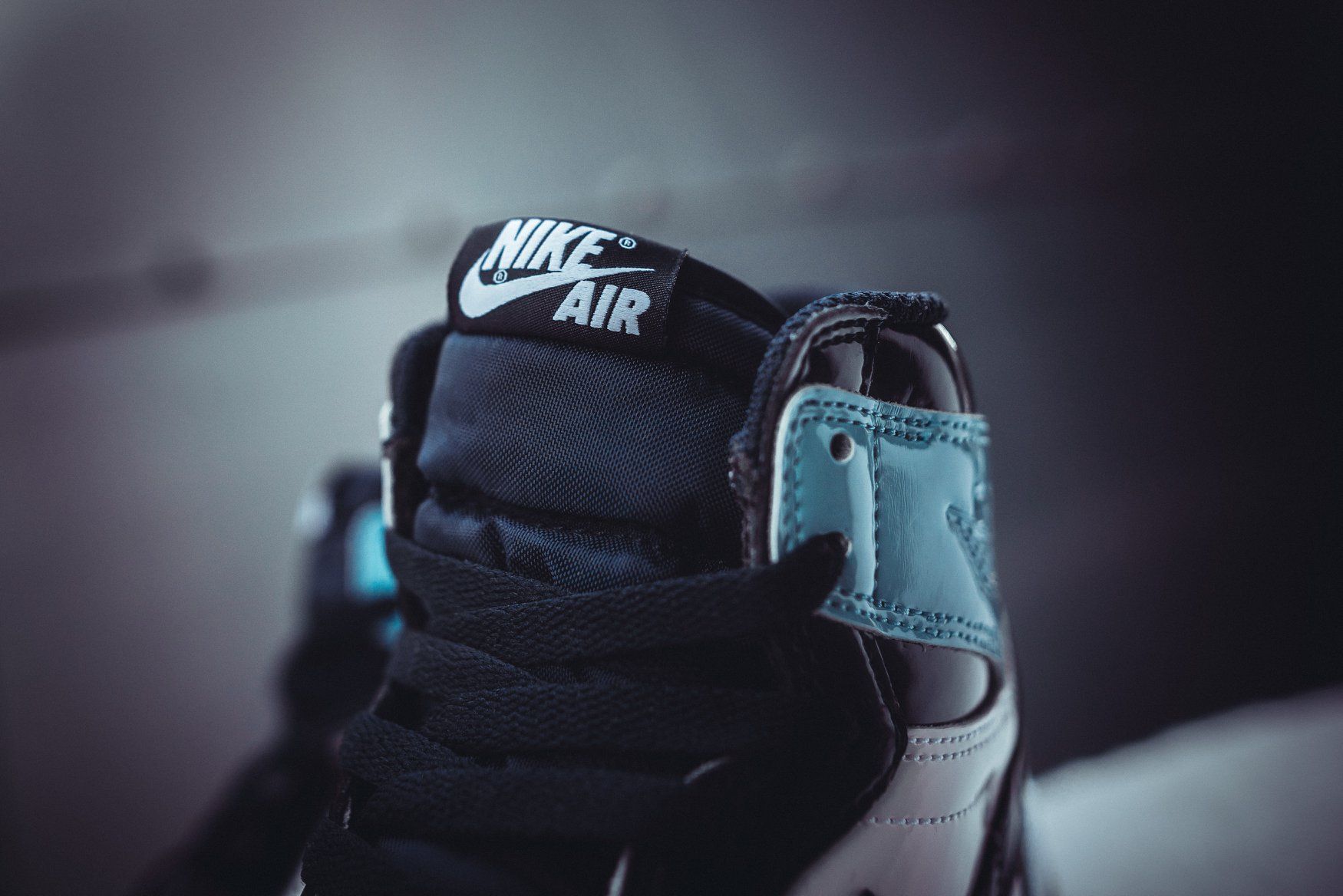 ナイキ ウィメンズ エアジョーダン1 OG UNC パテントレザー 6枚目