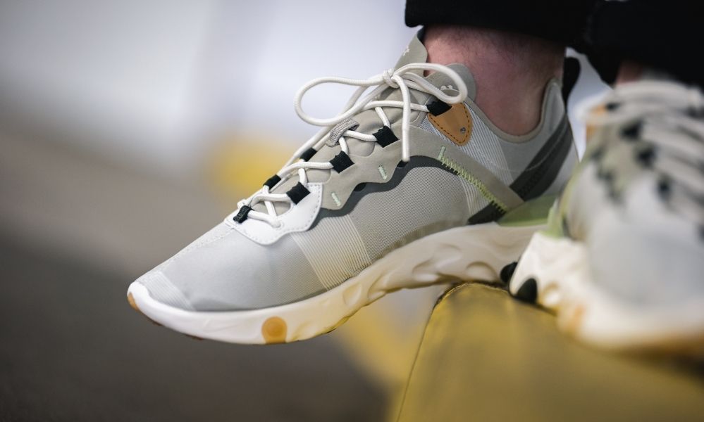 ナイキ リアクトエレメント55 グレー/ボルト 2枚目