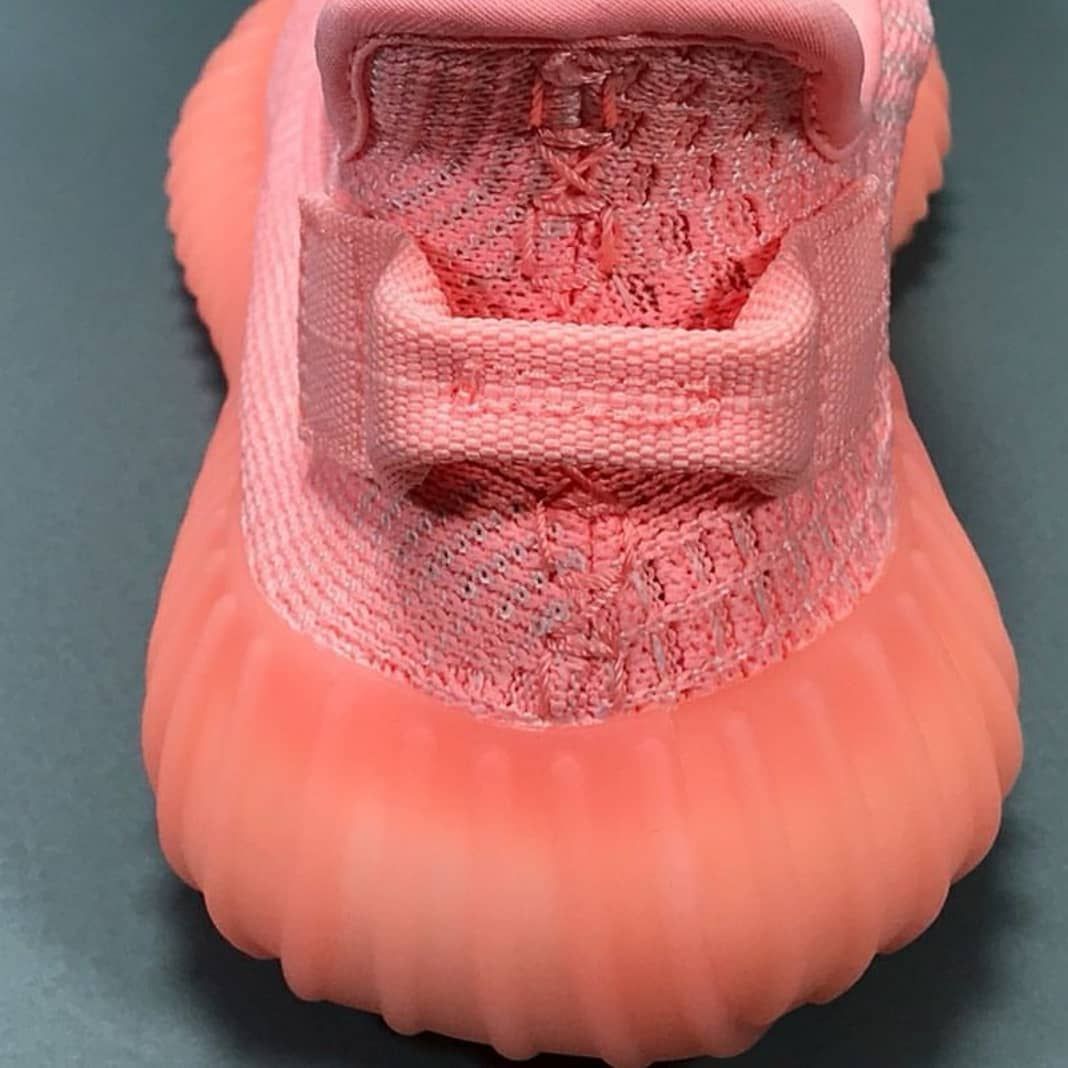 アディダス イージー ブースト 350 V2 グロー イン ザ ダーク 11枚目