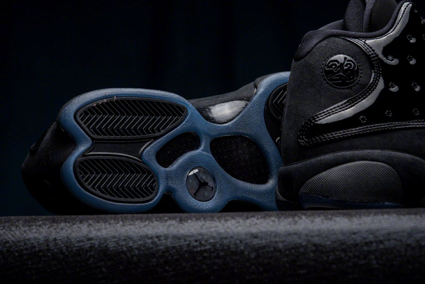 ナイキ エアジョーダン13 キャップ・アンド・ガウン 8枚目