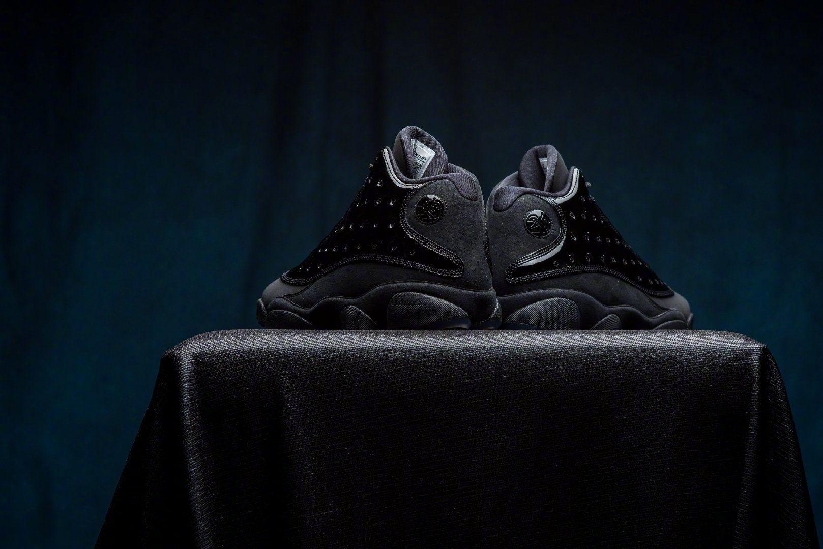 ナイキ エアジョーダン13 キャップ・アンド・ガウン 3枚目