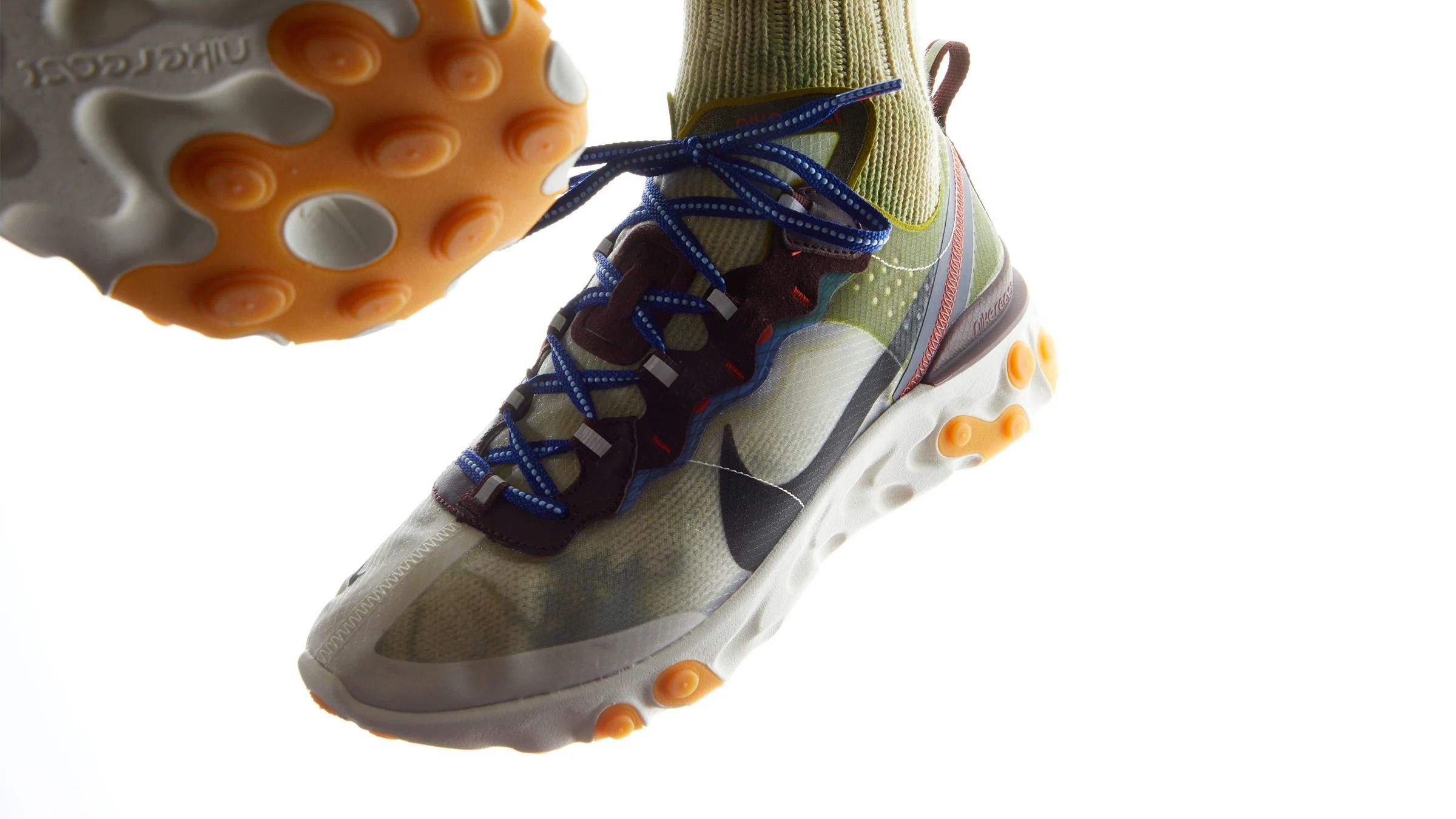 ナイキ リアクトエレメント87 ダスティピーチ & モス 2色 5枚目