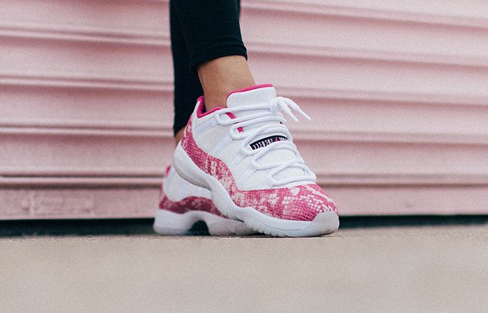 ナイキ ウィメンズ エアジョーダン11 スネークスキン ピンク 2枚目