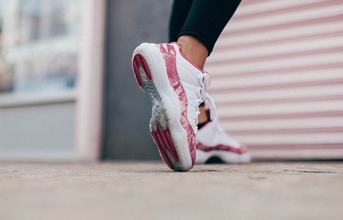 ナイキ ウィメンズ エアジョーダン11 スネークスキン ピンク 3枚目