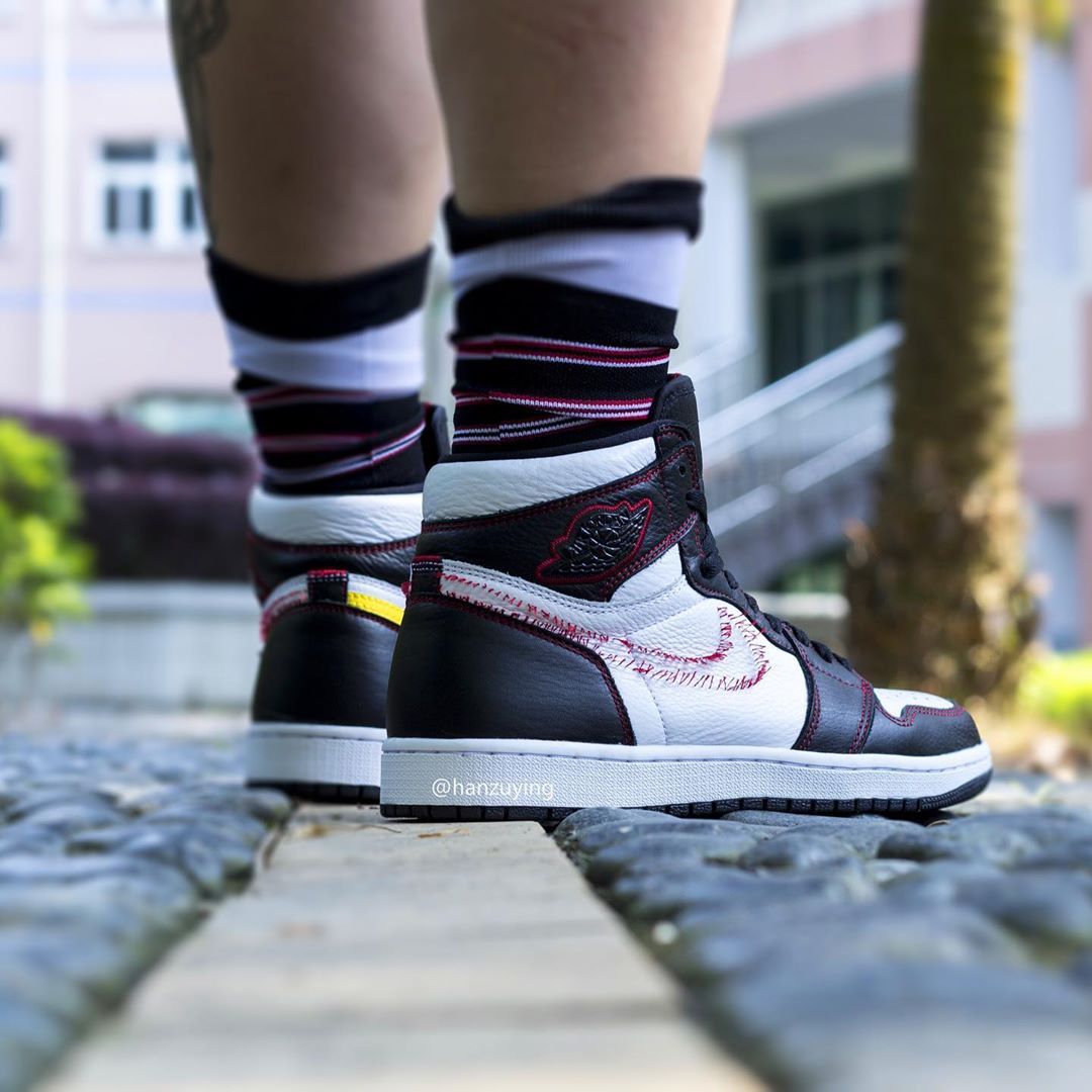 ナイキ エアジョーダン1 ハイ OG デファイアント ブラック/イエロー/ジムレッド 16枚目