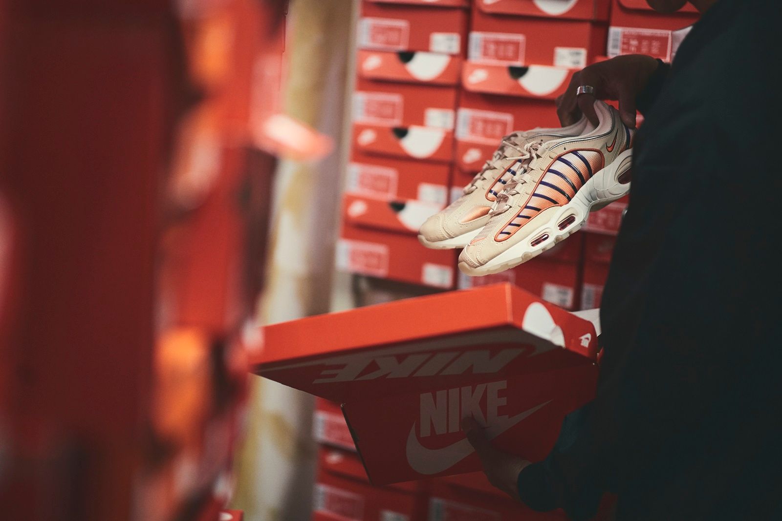 ナイキ エアマックステイルウィンド4 "デザートオレ" 3枚目