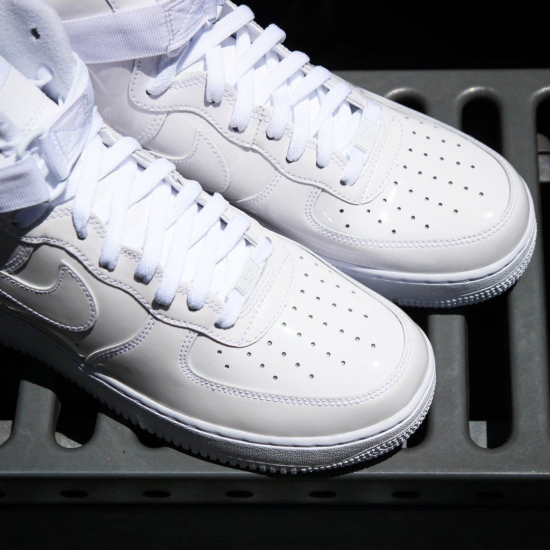 【スニダンで購入可】NIKE AIR FORCE 1 HIGH SHEED TRIPLE WHITE 4枚目