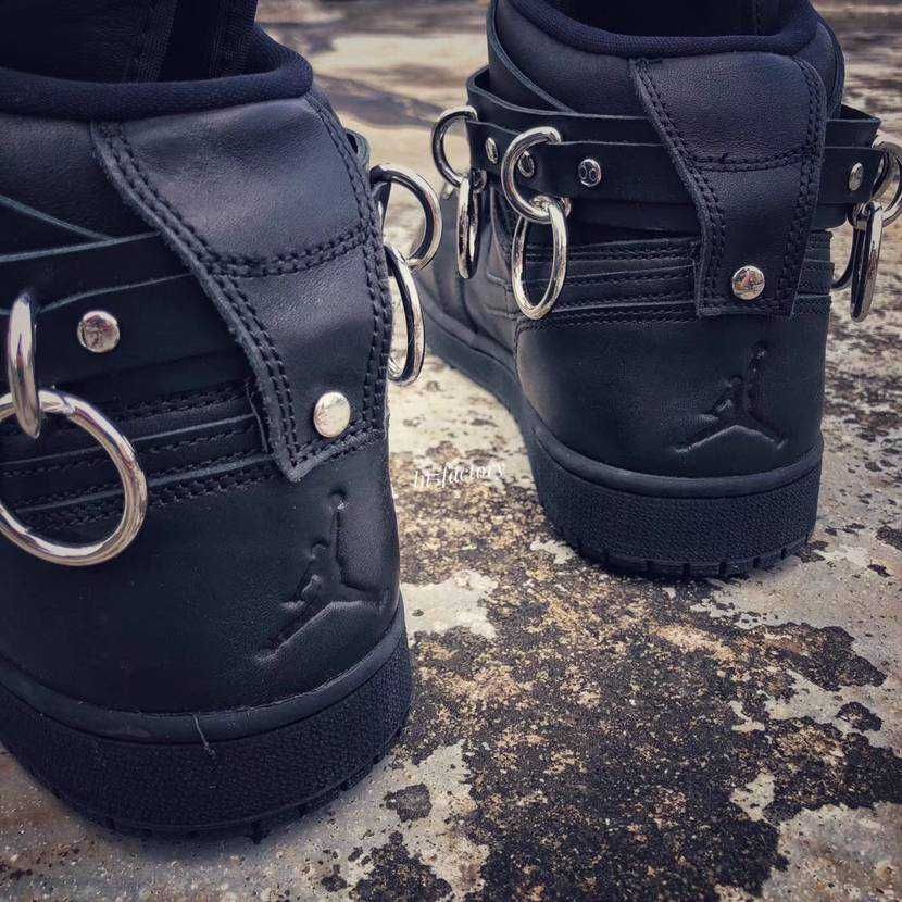 コム・デ・ギャルソン × ナイキ エアジョーダン1 15枚目