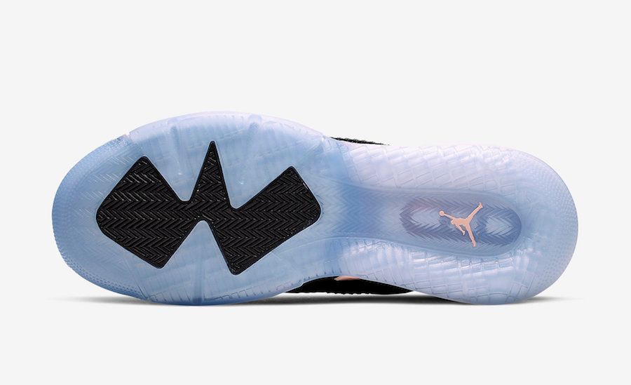 ナイキ ジョーダン マーズ 270 ブラック/グレー/ソフトピンク 6枚目