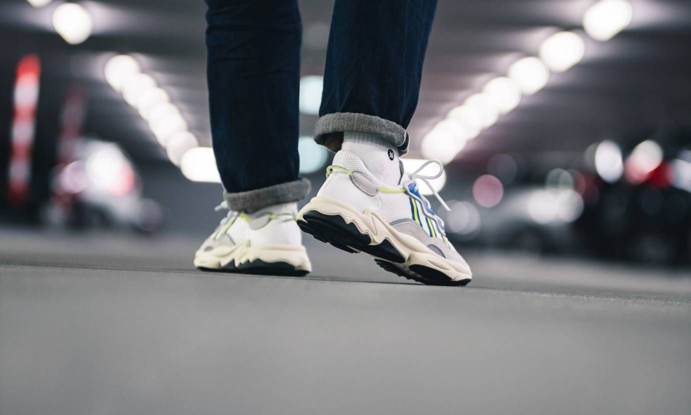 アディダス オズウィーゴ ホワイト/ネオンイエロー 3枚目