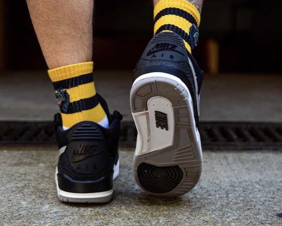 ナイキ エアジョーダン3 ティンカー ブラックセメント 12枚目