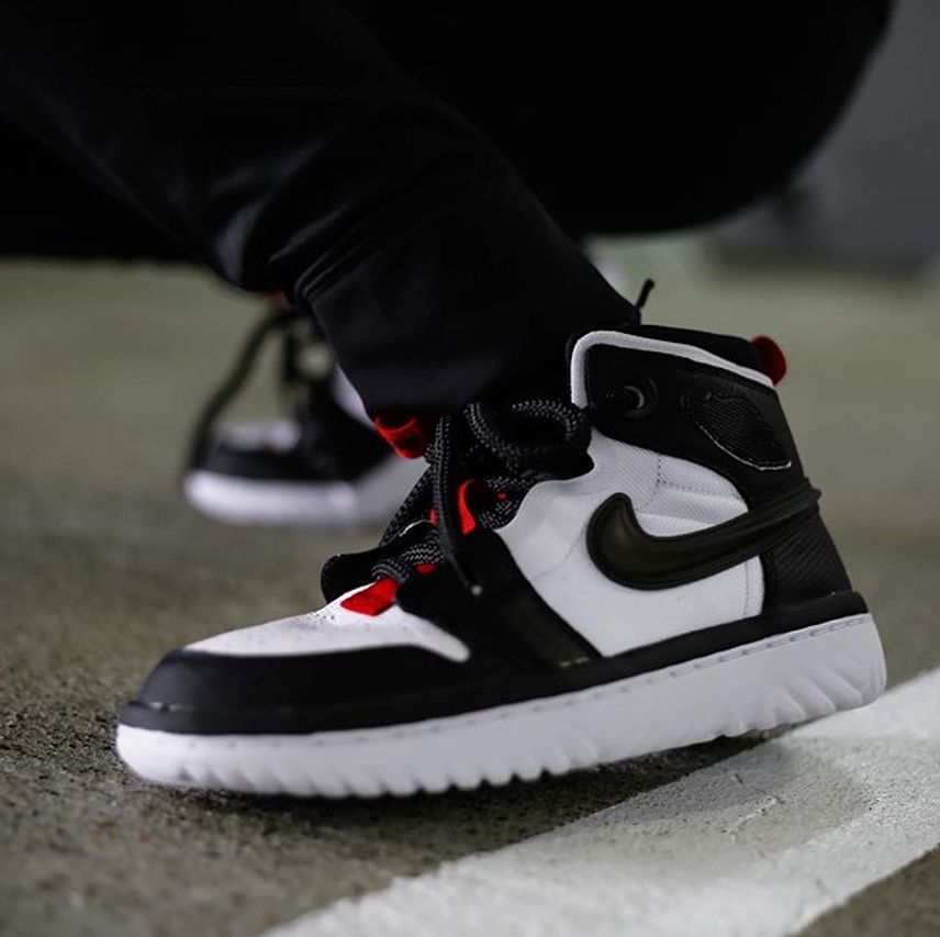 React aj1 sales