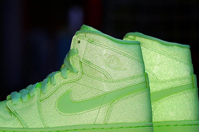 ナイキ エアジョーダン1 ベアリーボルト 3枚目