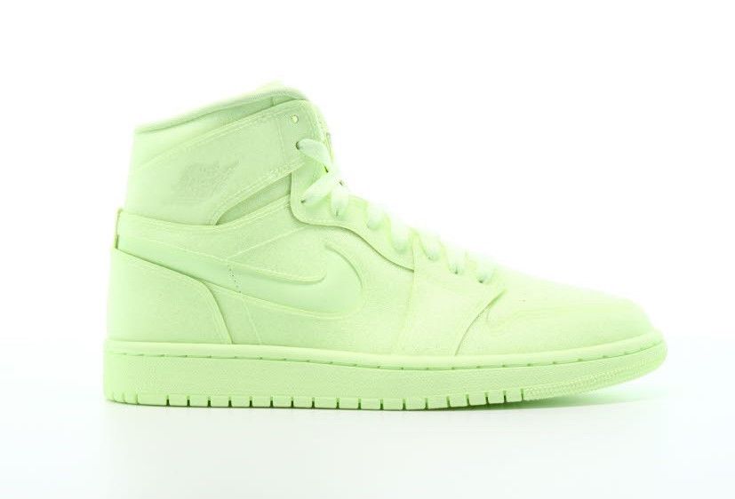 ナイキ エアジョーダン1 ベアリーボルト 4枚目