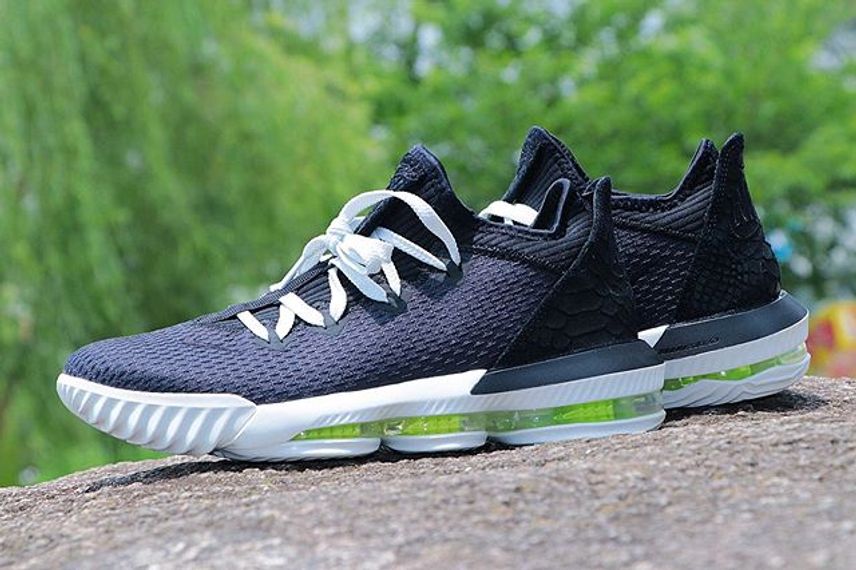 ナイキ レブロン16 ロー ブラック